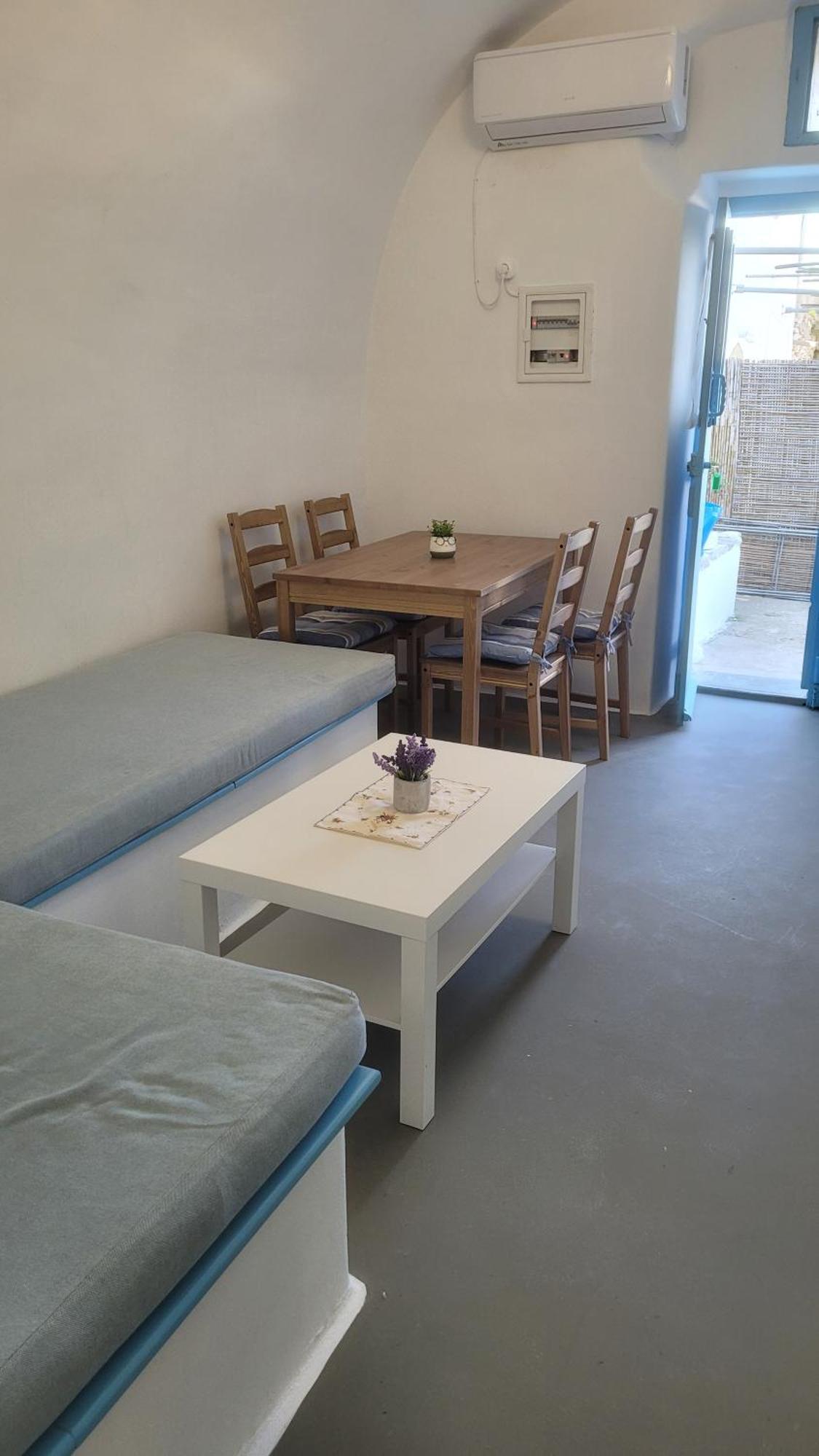 Apartment Kamaraki Grande Aroniadika