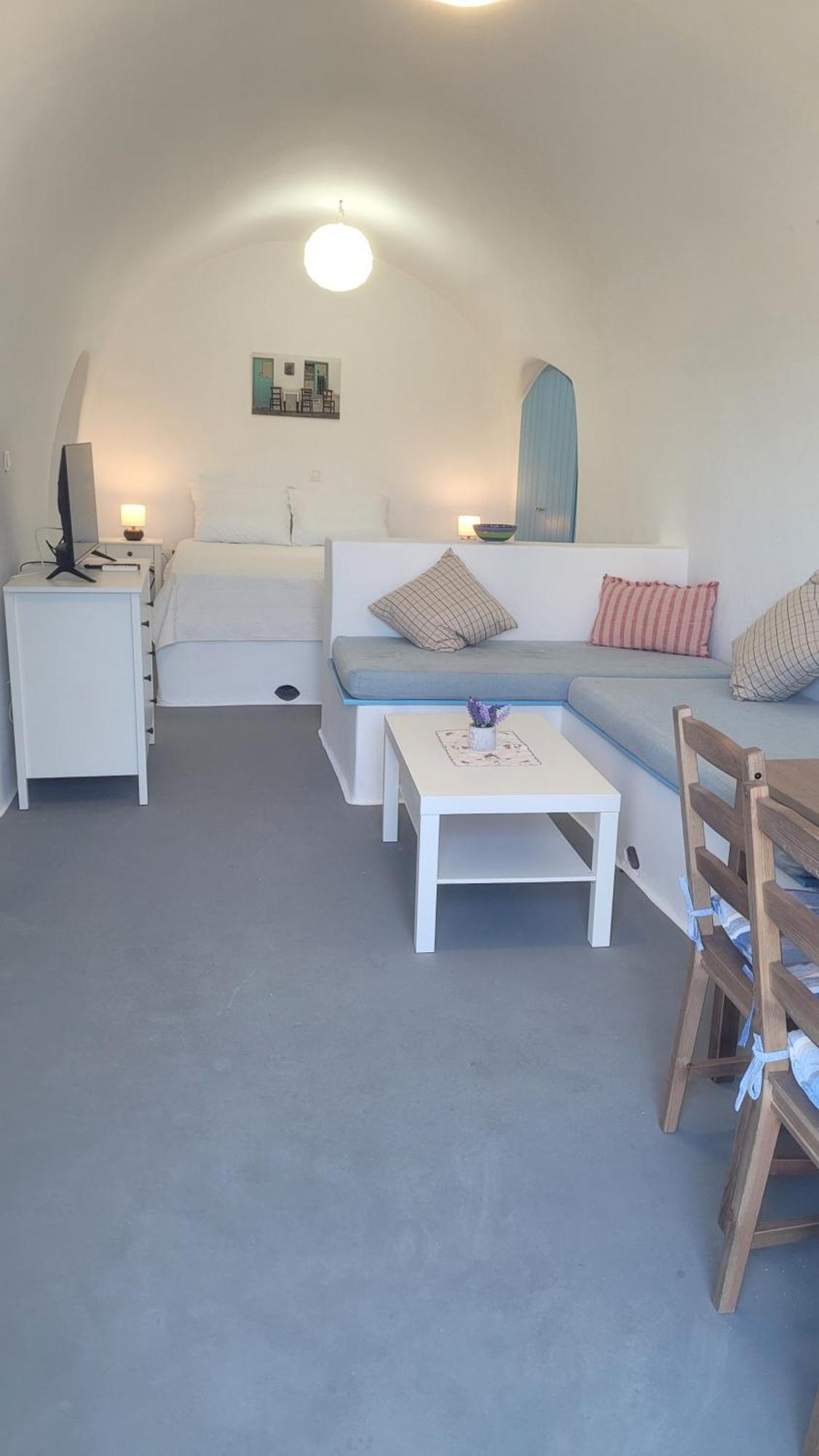 Kamaraki Grande Aroniadika Apartment Kýthira